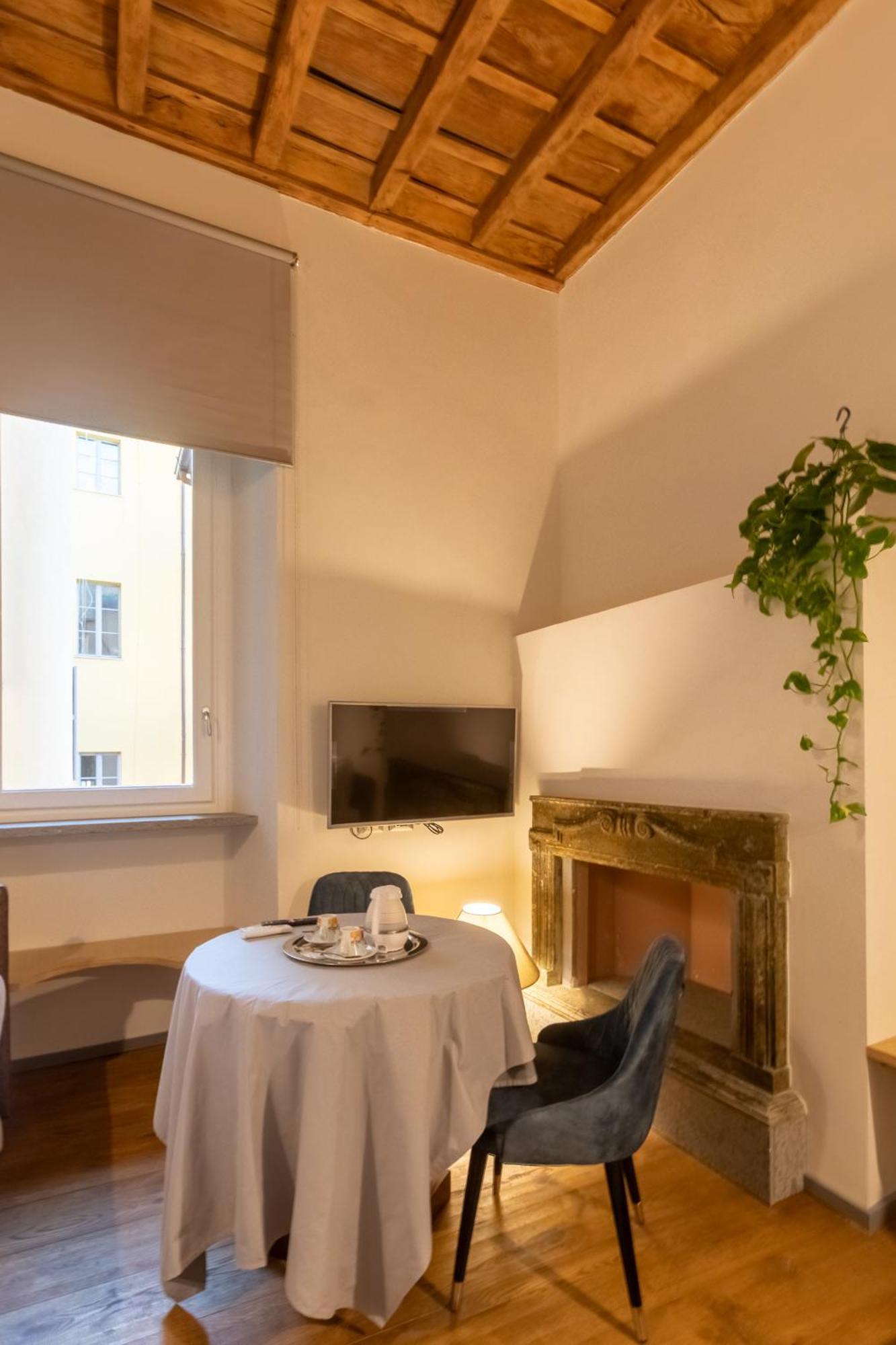 Fontana Di Trevi Roma Luxury Suite Luaran gambar