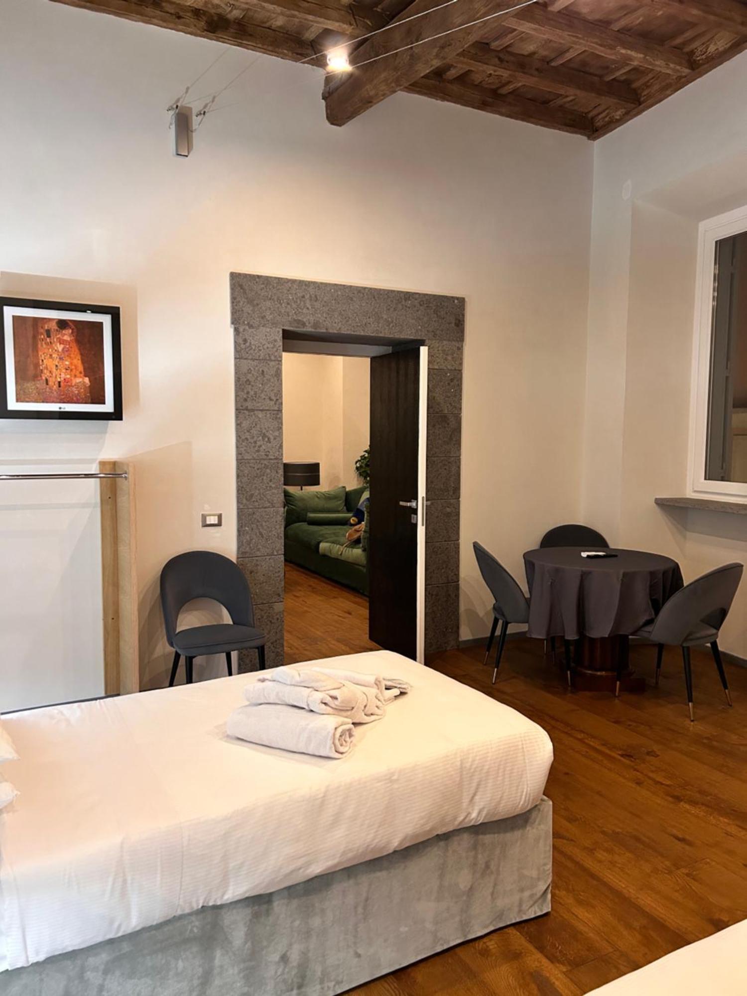 Fontana Di Trevi Roma Luxury Suite Luaran gambar